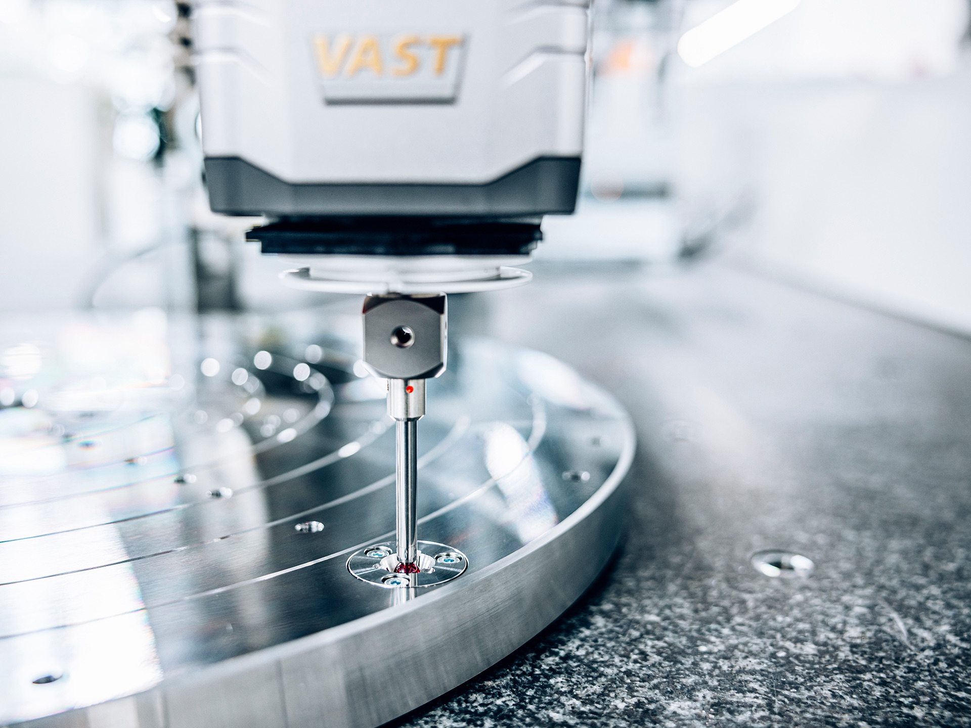 ZEISS VAST Rotary Table Axis'in (ZVRA) döner tabla ekseni tanımı