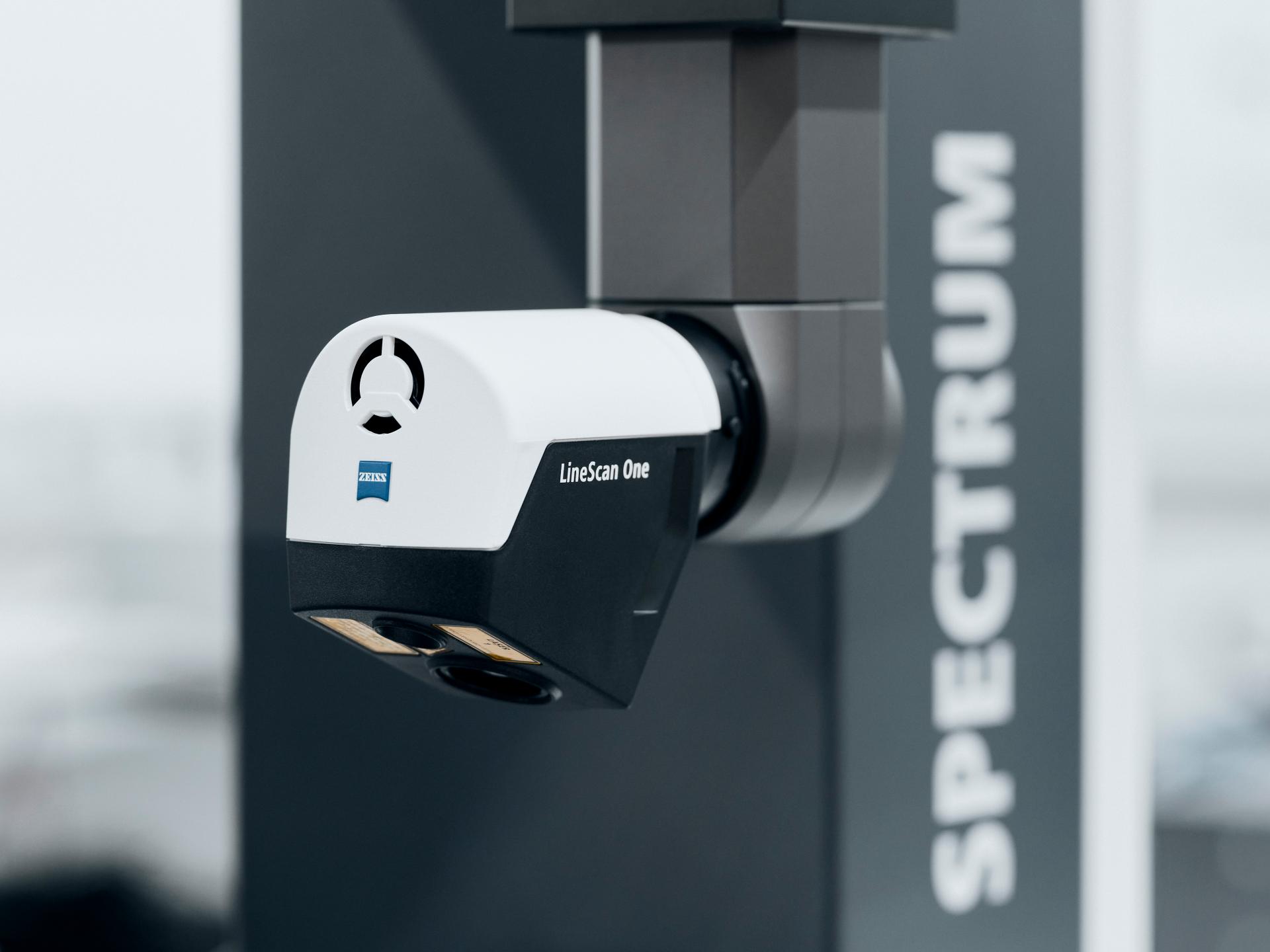 ZEISS SPECTRUM üzerinde RDS özellikli optik sensör ZEISS LineScan One.