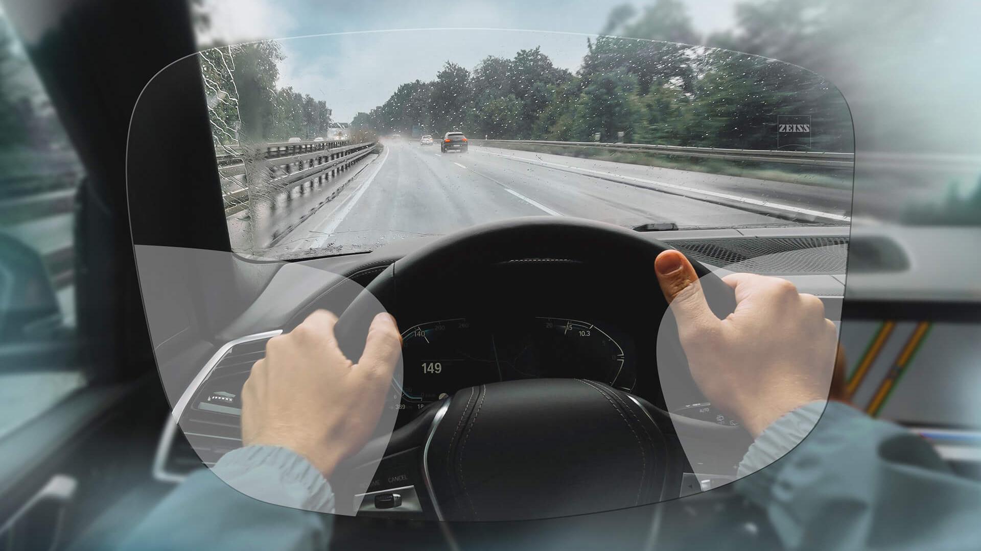 ZEISS DriveSafe Progresif Gözlük Camlarının Görselleştirilmesi. Görüntü, gözlük camların görünümü gösterir. 