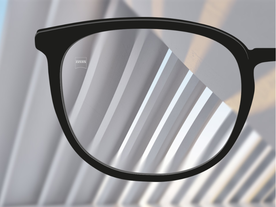 Clearview lens aracılığıyla tek bir görüş alanını ve çevrede çok az bozulmayı gösteren şematik bakış açısı çizimi. 
