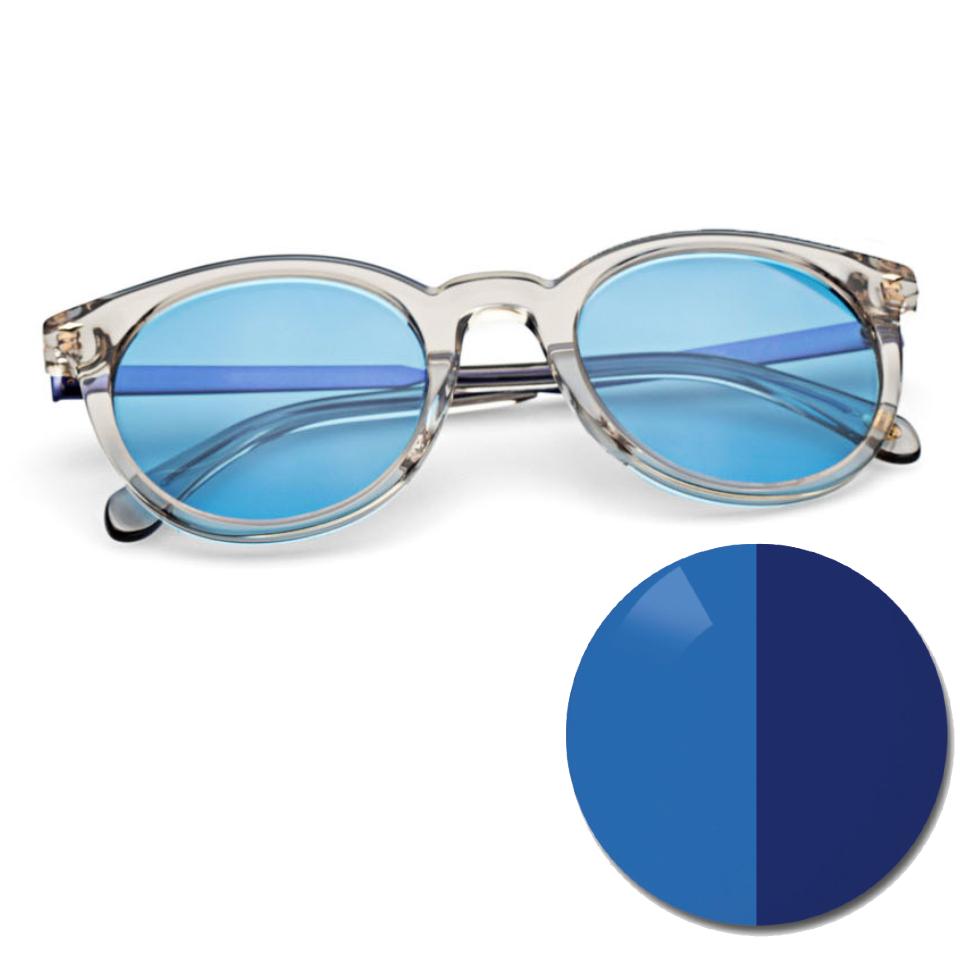 ZEISS AdaptiveSun solid mavi ve açık ve koyu renk tonlarında renkli nokta içeren gözlükler