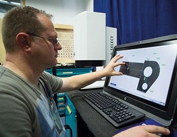 Kalite güvence ve dişli takımı departmanı üyesi olan Wolfgang Benne, ZEISS kararını açıklarken "Bilgisayar kullanabilen herkes, bu optik ölçüm sistemini de kullanabilecek" ifadesini kullanmıştır.